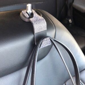Purse pocketbook handbag hanger holder for car attaches to headrest GAMECHANGER